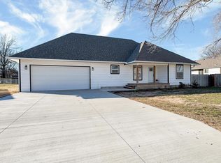 115 N Lincoln St, Cheney, KS 67025