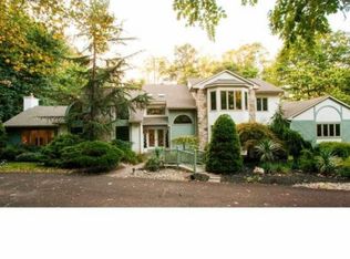 1017 Davis Rd, Lower gwynedd, PA 19002