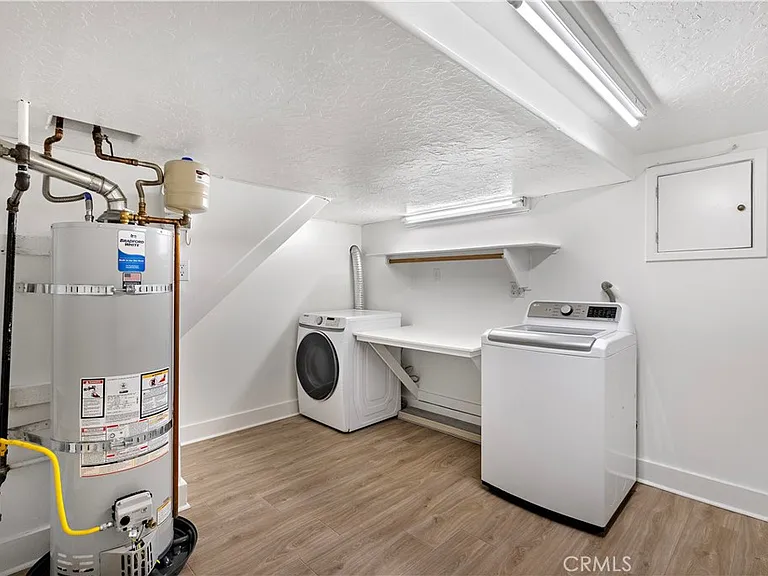 541 Oak St — Photo 26