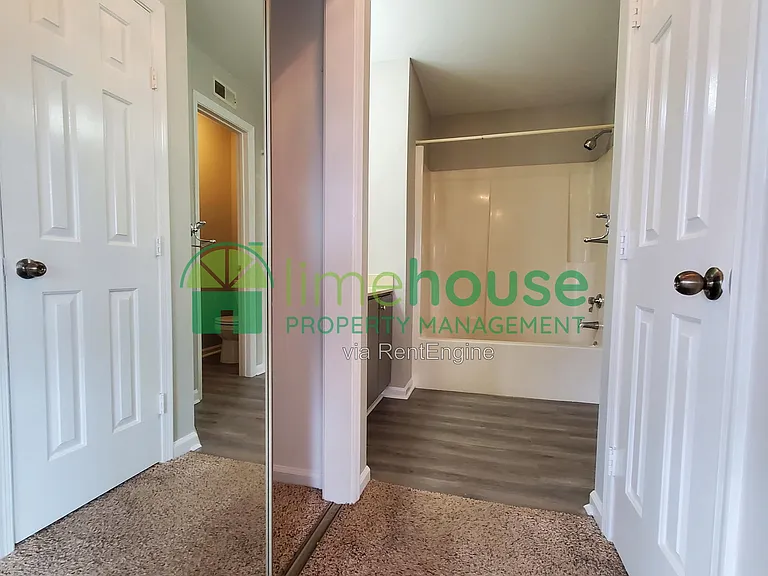 4944 Willow Pointe Ln — Photo 8