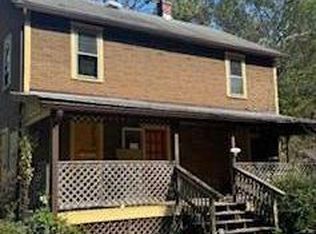 2083 Sir Johns Run Rd, Berkeley Springs, WV 25411