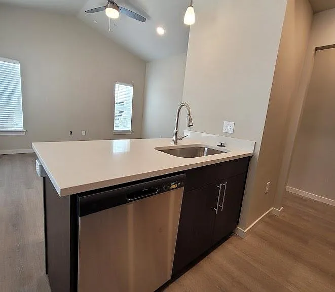 616 N 44th St #3 — Photo 7