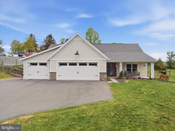 6270 Bikle Rd, Chambersburg, PA 17202