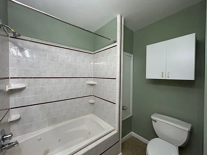 499 Hazlett Ave #B — Photo 3