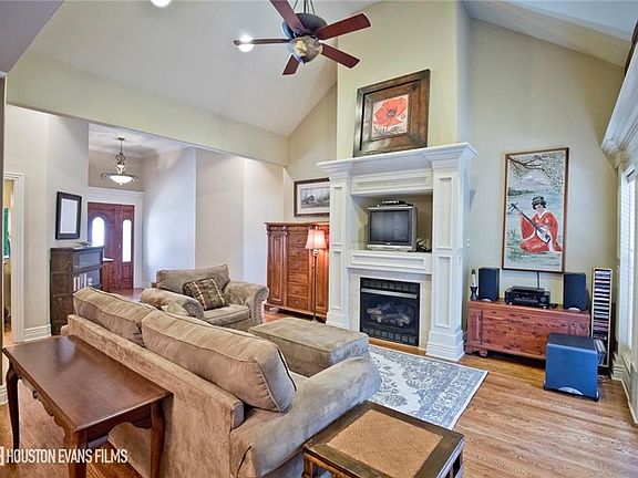 5th image of 1167 N Thoreau Ln