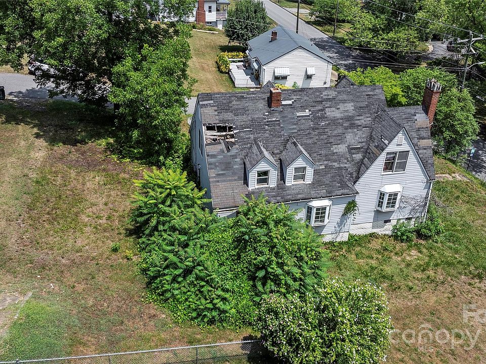 1st image of 160 Elkwood Ave