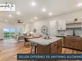 8011 E 44th St, Sioux Falls, SD 57110