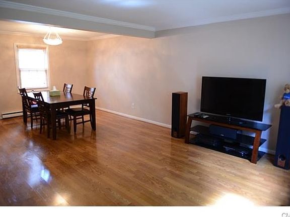 5th image of 18 River Pl #12