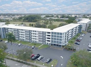950 Hillcrest Dr APT 211, Hollywood, FL 33021