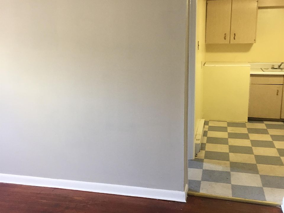 2nd image of 50 E Main St APT 6