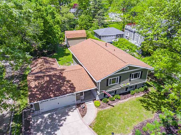 3rd image of 5505 N Montclair Ave
