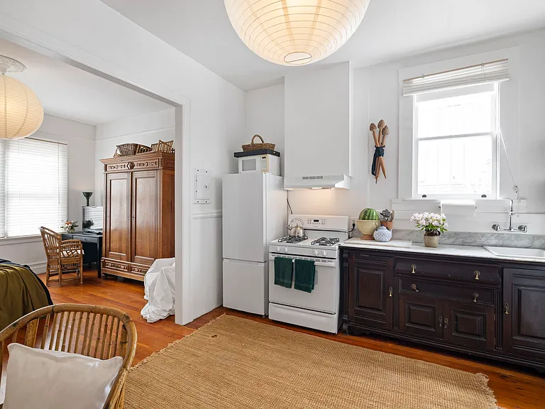 121 Varennes St #1F — Photo 5