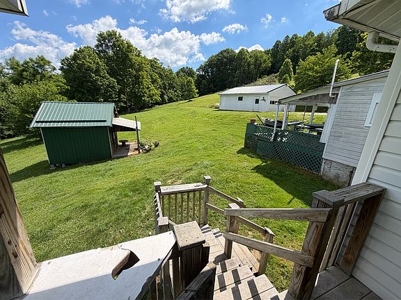 4th image of 223 Vinegar Hill Rd