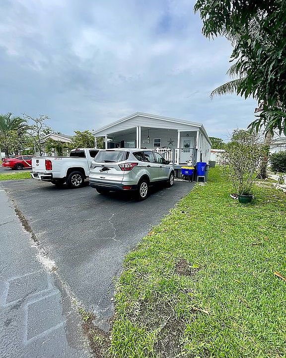 1st image of 2213 NW 14th Ave