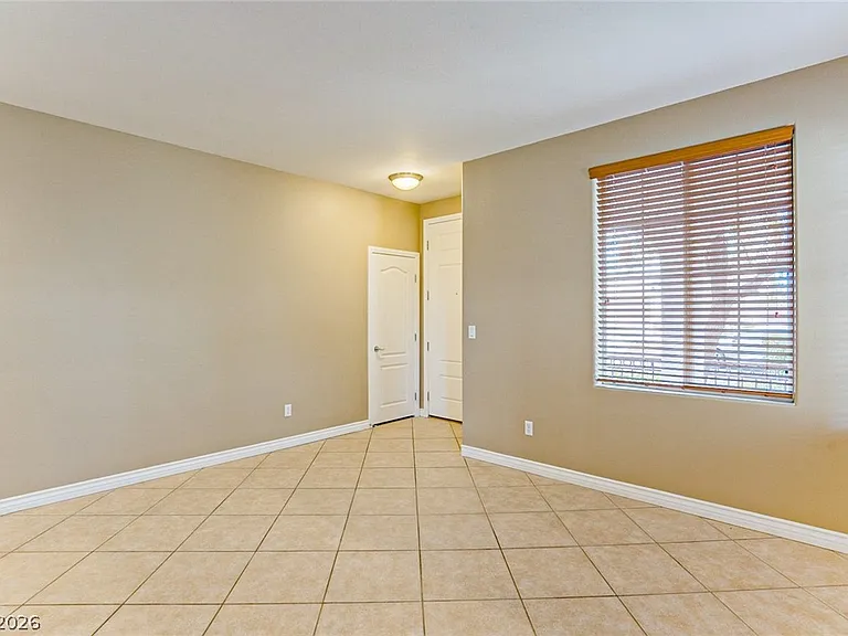 10737 Drake Ridge Ave — Photo 9
