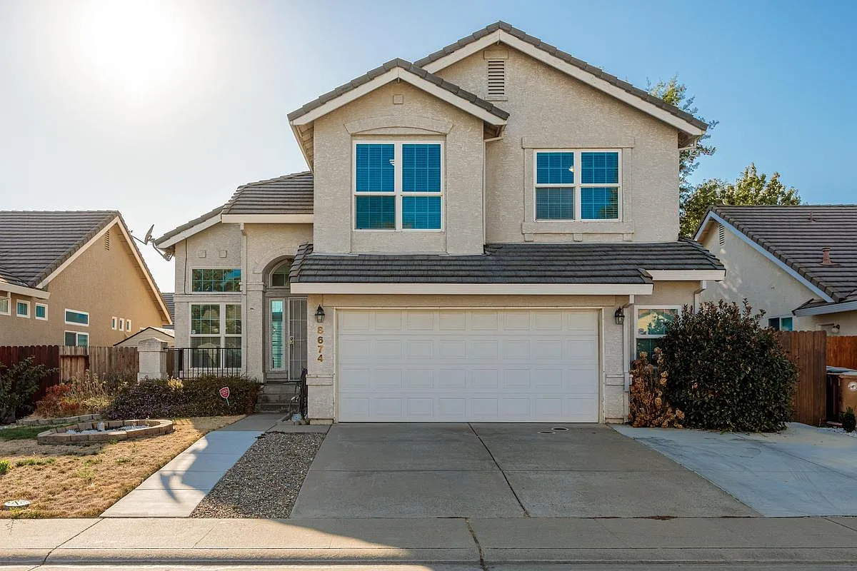 8674 Winterfest Ct photo 1