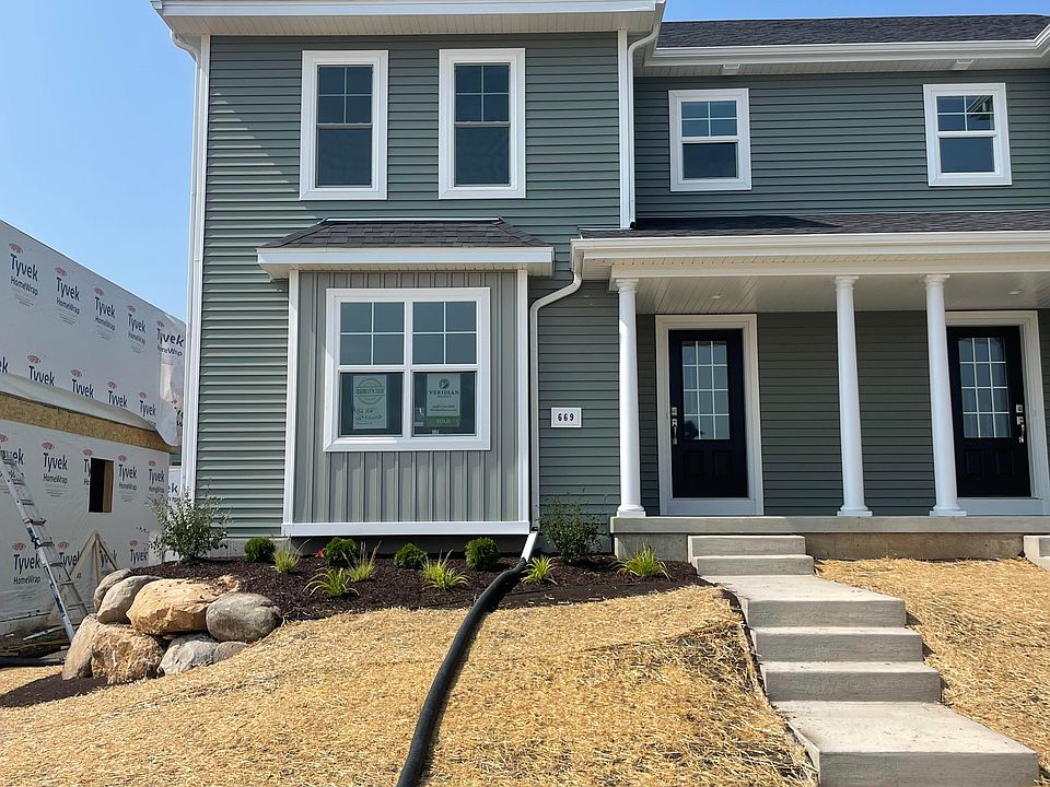 1st image of 669 Hillcrest Dr