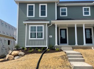 669 Hillcrest Dr, Waunakee, WI 53597