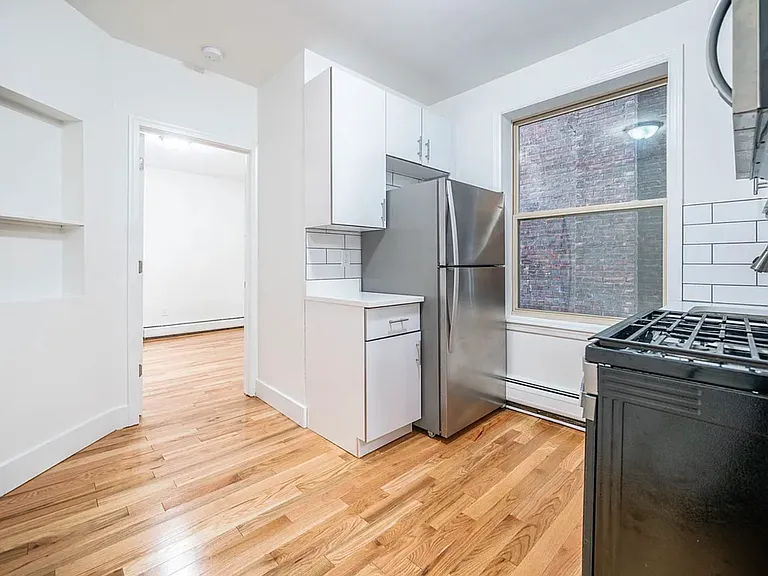 117 Magnolia Ave #1RR — Photo 6