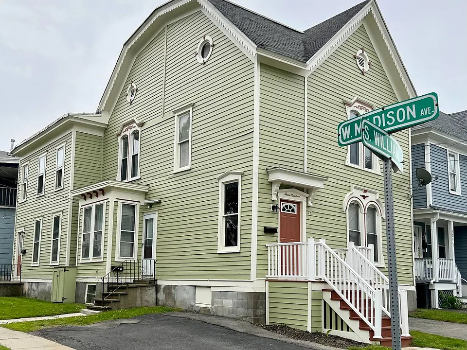 300 S William St #1R