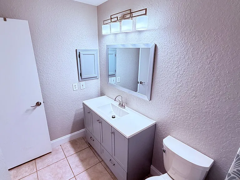 3640 S Saint Lucie Dr — Photo 17