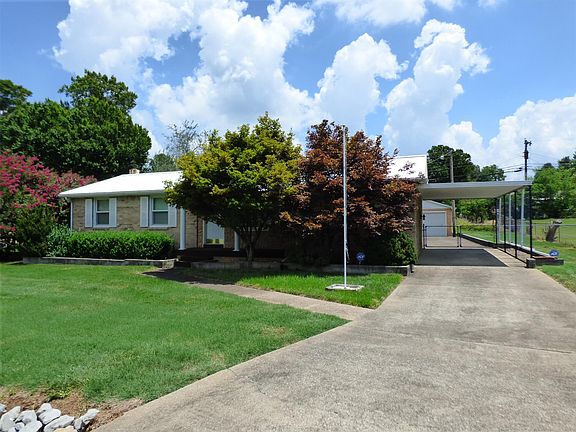 2nd image of 503 Howell Dr