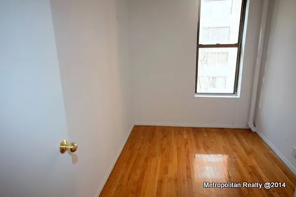Rented by Metropolitan Realty | media 20