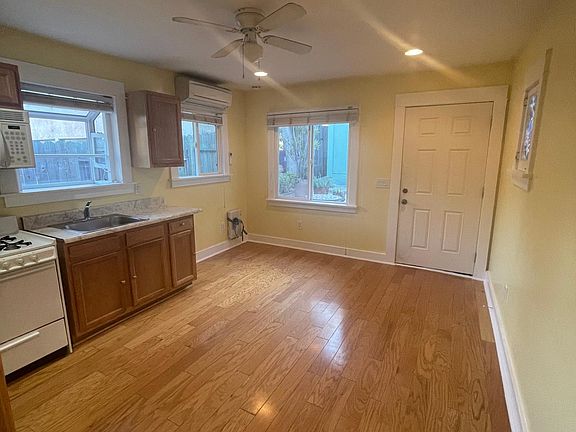 4th image of 506 Tremont Ave #506