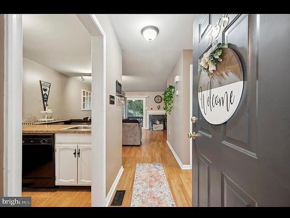 2nd image of 338 Cashel Ct