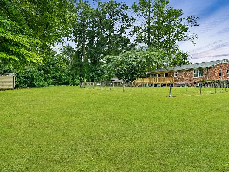3404 Jones Dr — Photo 33