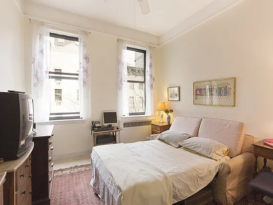 Sold by Sotheby's International Realty | media 12