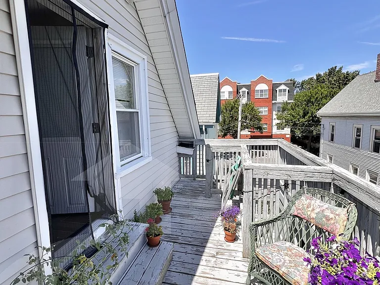 48 Beacon St #3 — Photo 13
