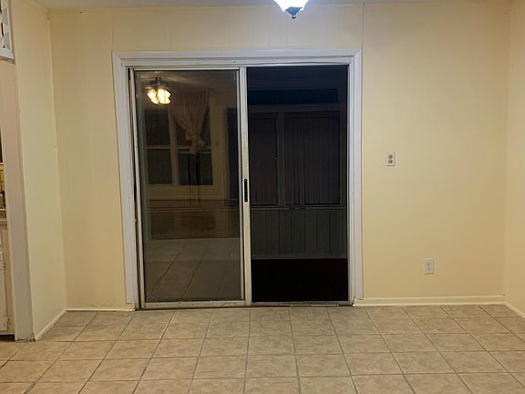 3rd image of 3318 Forest Estates Dr