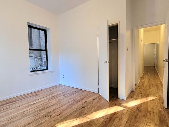 5th image of 286 S 2nd St APT 1b