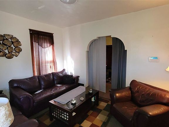 2nd image of 4749 Beacon Ave