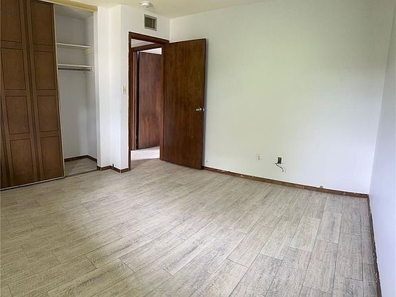 4th image of 2421 W Tamarack Ave #C