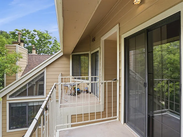 5916 Gunbarrel Ave #F — Photo 21