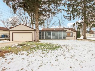 119 Fairway Rd, Carpentersville, IL 60110