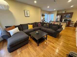 10 Jay St #22, Somerville, MA 02144
