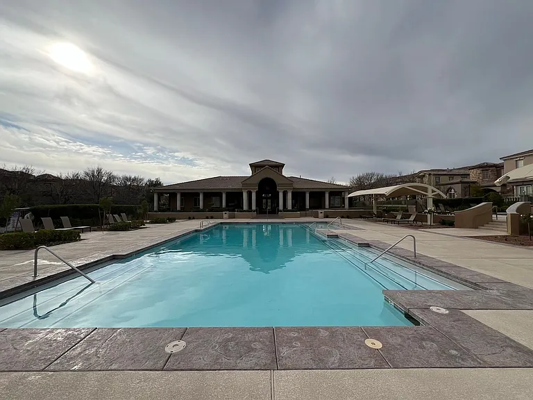 2334 Malaga Peak St — Photo 32
