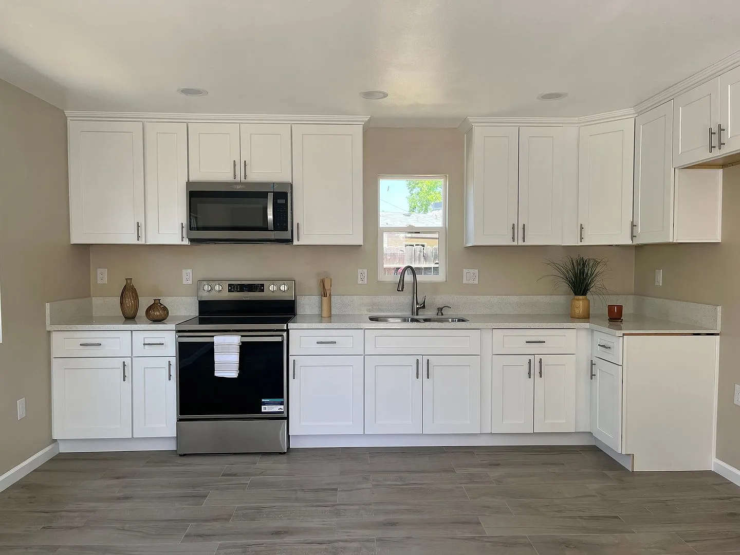 Penny Dr (8903) — Photo 2