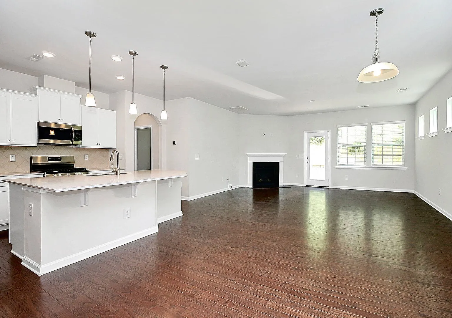 14527 Murfield Court Professionally managed by Select Real Estate Group — Photo 3