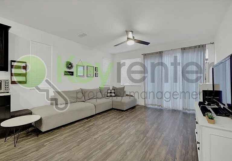 1374 Larkspur Dr — Photo 11