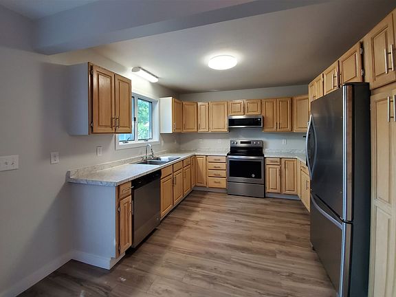 5th image of 312 Washington St