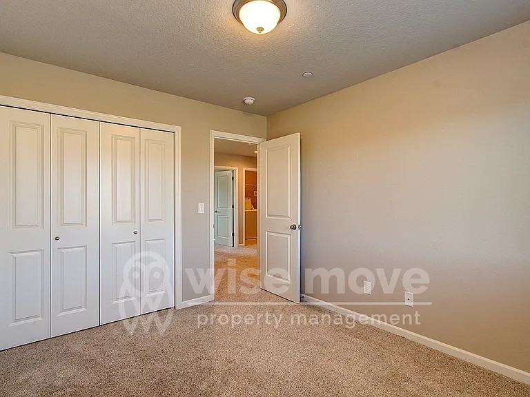 7317 N 93rd Ave — Photo 16