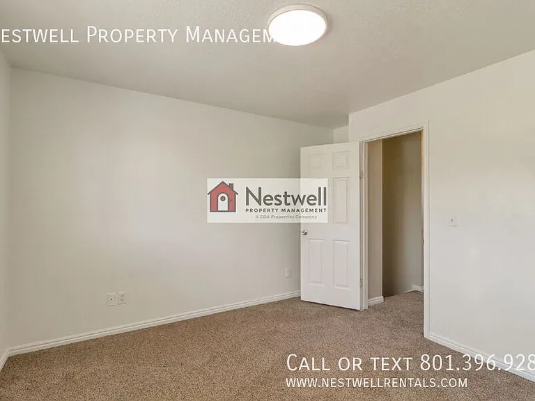 1419 Darling St #4 — Photo 15