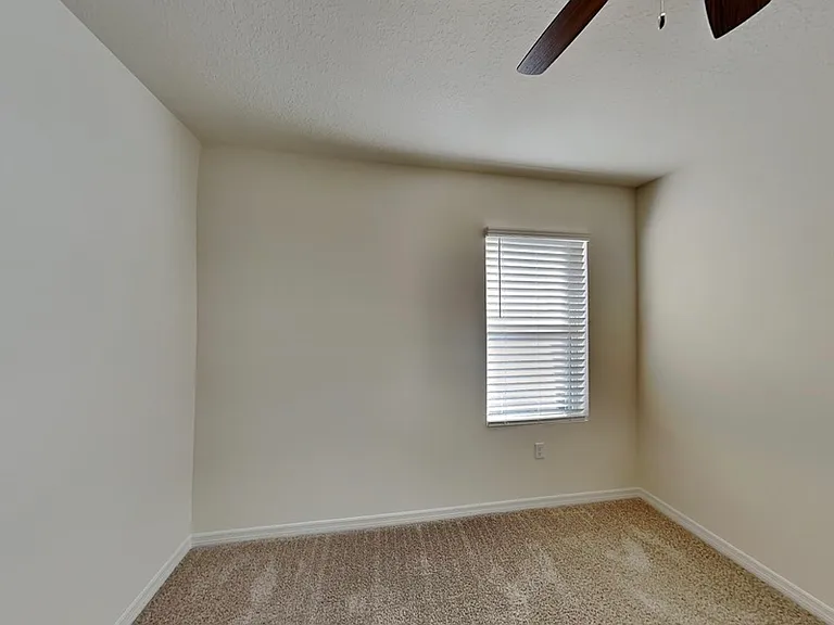 1004 Brooklet Dr — Photo 10