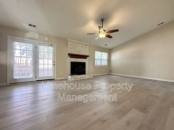 3rd image of 1273 Nesbitt Dr