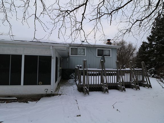 3rd image of 8800 Leslie Dr