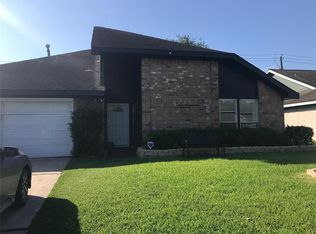 351 Richvale Ln, Webster, TX 77598